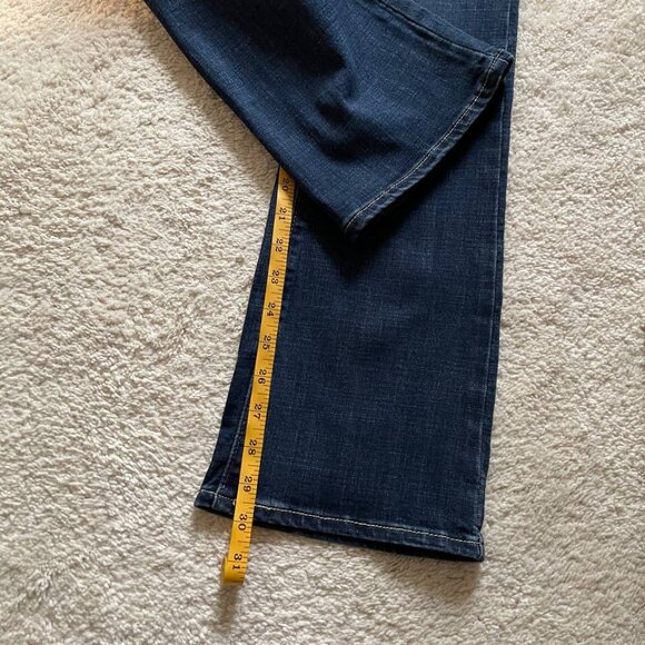 NWT Levi's 725 High Rise Bootcut Women Jeans Size 27/30 - Picture 9 of 11